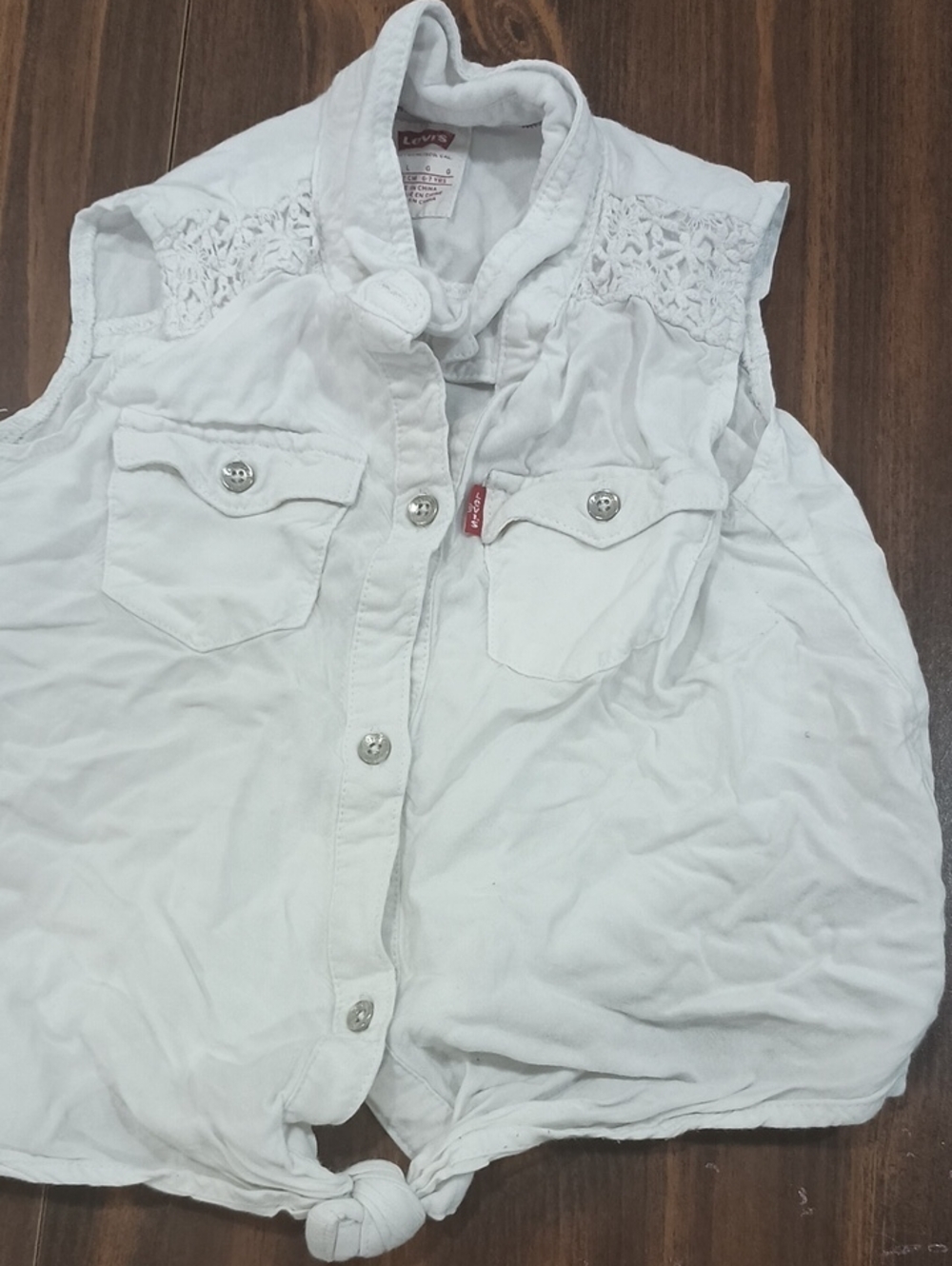 Levi's White Girls' Sleeveless Crochet Yoke Button-Front Top with Knotted Hem
